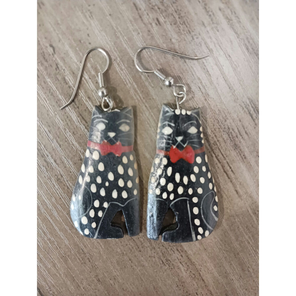 Vintage Hand Painted Wood Cat Dangle Earrings Lightweight Black White Spotted